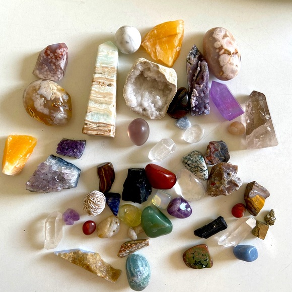 Assorted Crystal Rocks Bundle - Picture 1 of 6